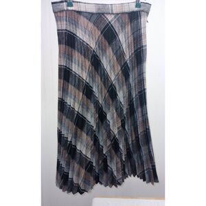 Vintage Vincenti pleated, plaid. wool blend, midi, A-line  skirt size 10, see me
